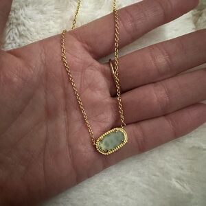 Fashion necklace, green stone, NWT